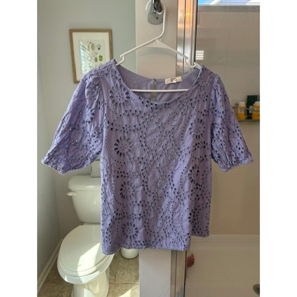 Beacon Apparel Blouse Women's L Lavender Eyelet Puff Sleeve Cotton Lined Top